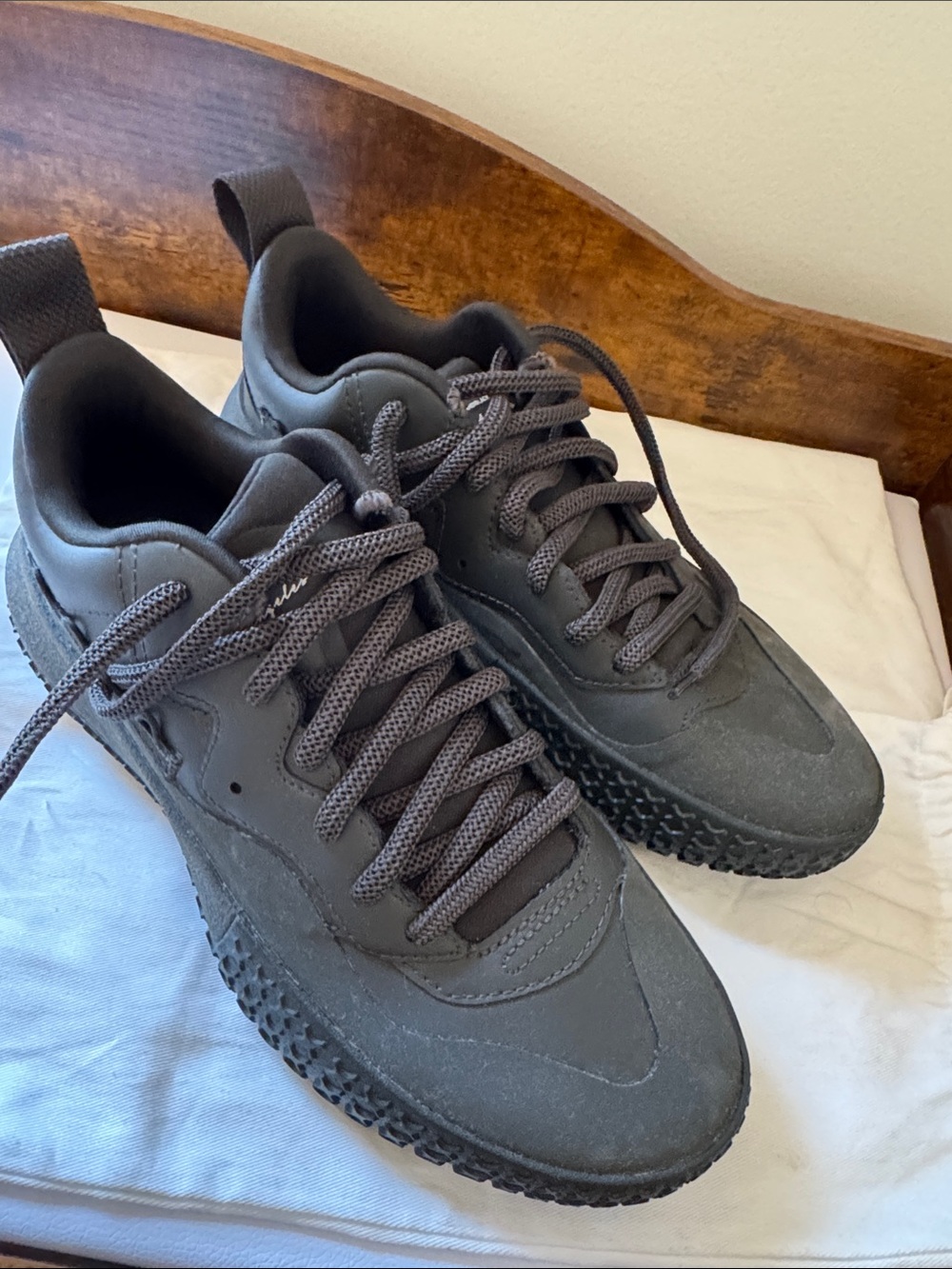 Brandblack Men's Low-Top Sneakers in Dark Gray